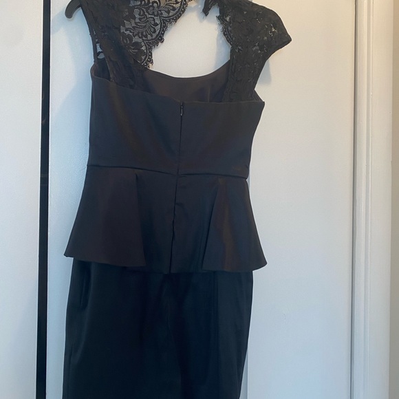 Cache dress. Size 2. Peplum style. Mini length. Great condition. - Picture 2 of 3